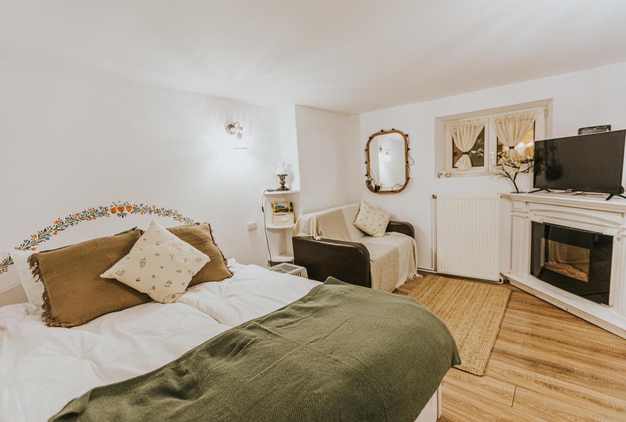 Republicii Rustic Apartament In Brasov City Center Exterior foto